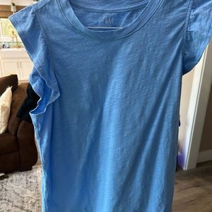 Brand new Gap ruffle sleeve shirt worn one time